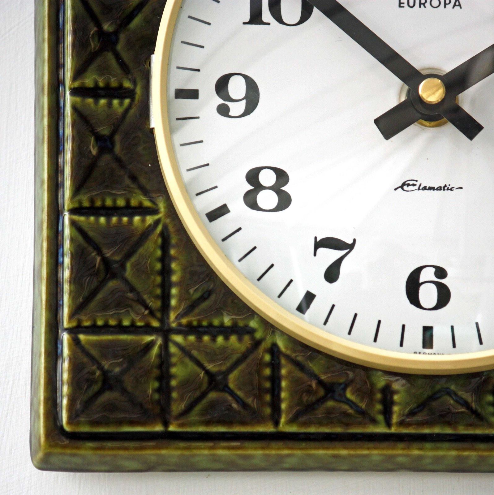 Vintage Europa Wall Clock   21cm Ceramic Retro Style Mid Century Style German Green Clock Kitsch Gift Off The Wall Clocks photo Home Decor
