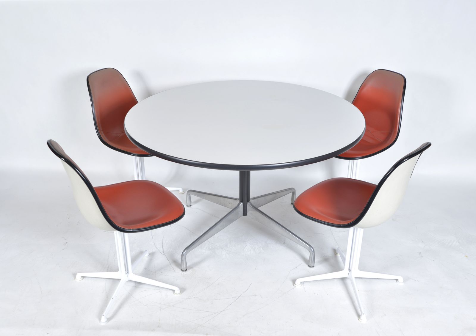 Midcentury Charles & Ray Eames Herman Miller Dining Room Set 4 X La Fonda Chairs & Table photo furniture
