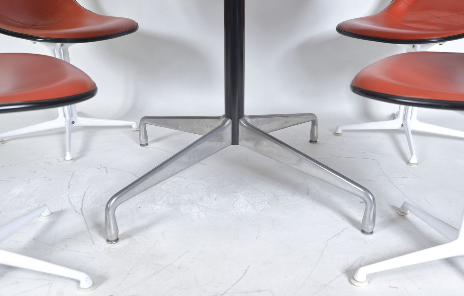 Midcentury Charles & Ray Eames Herman Miller Dining Room Set 4 X La Fonda Chairs & Table photo vinterior
