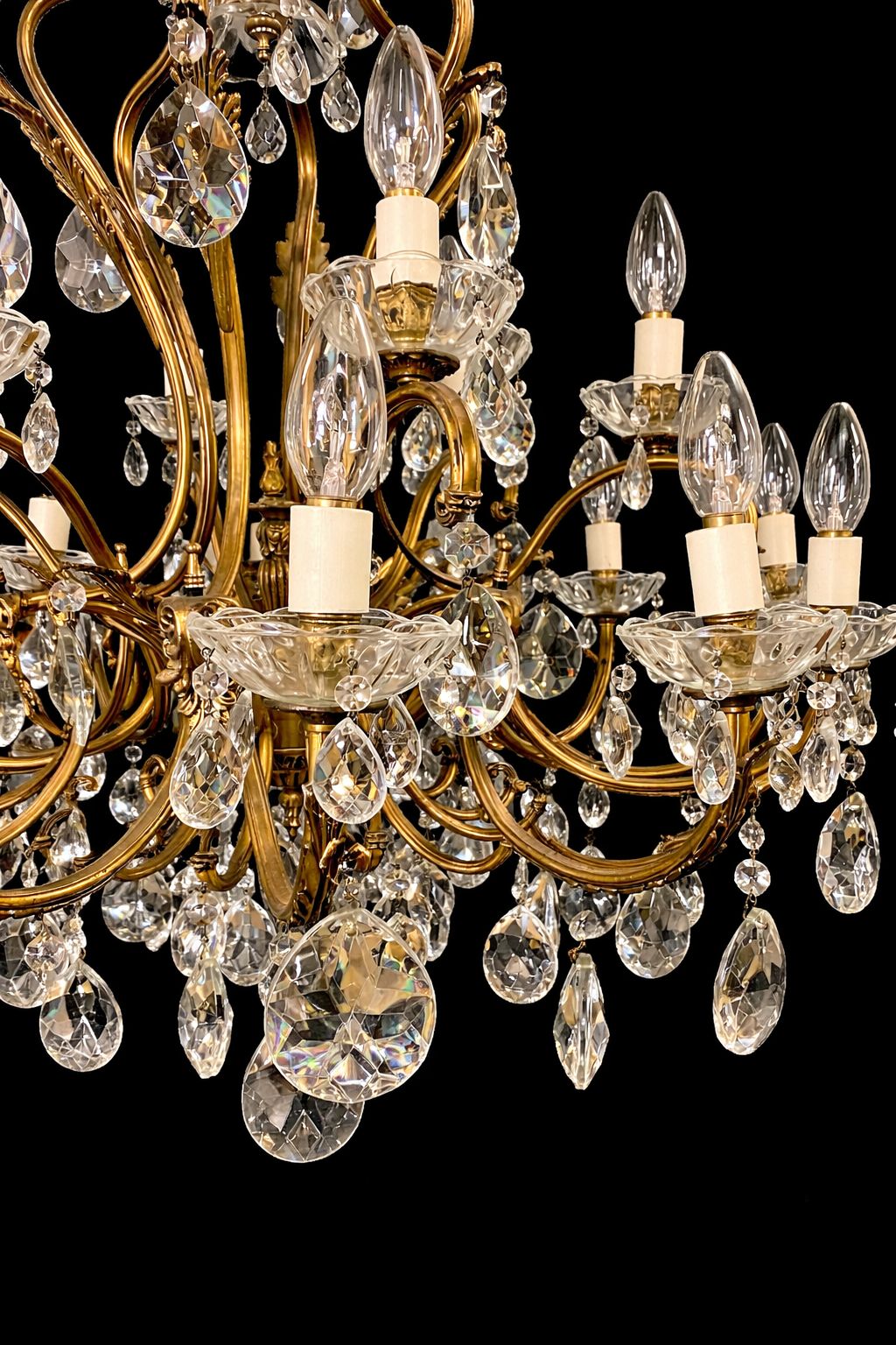 Fine Antique Gilt Bronze Crystal 18 Light Chandelier, Circa 1920 photo vinterior