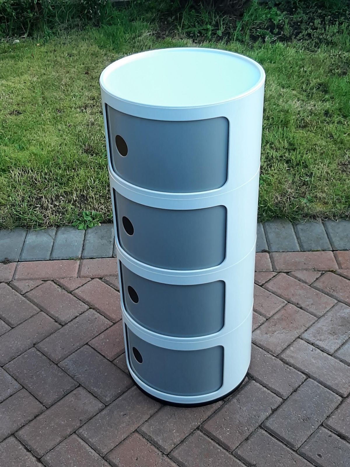 Grey & White Kartell Componibili Classic 4 Level Tiered Unit Anna Castelli Mid Century photo furniture