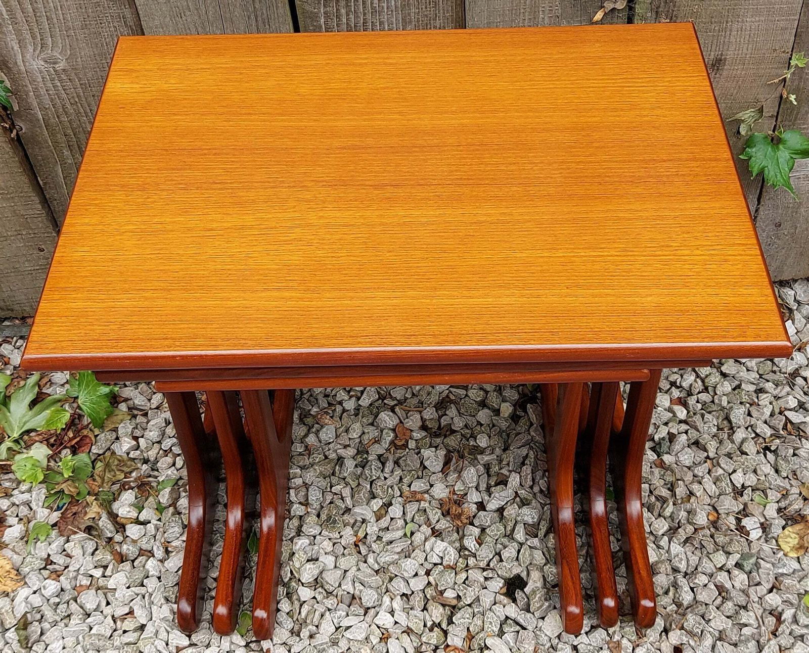 photo furniture Mcm Gplan Nest Of Tables Curved Stretcher Fresco