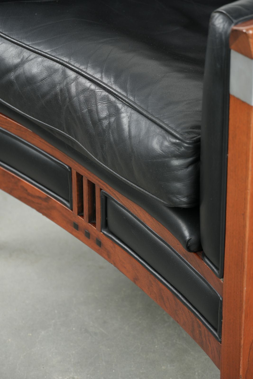 1441.0 In Good Condition Black Leather Art Deco Schuitema Design Armchair From The Decoforma Series photo