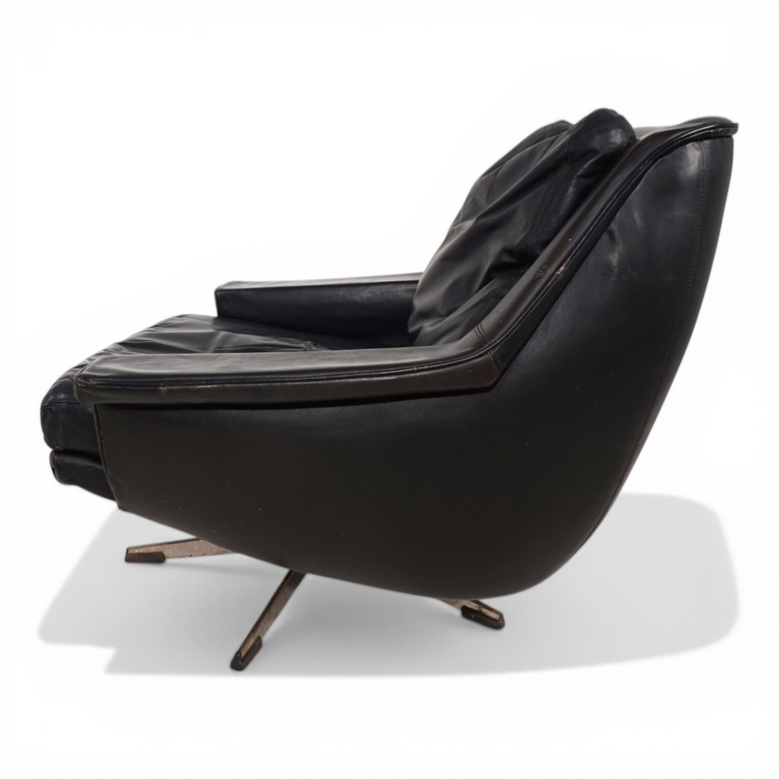 Furniture Esa 802 Black Leather Lounge Chair By Werner Langenfeld, 1970 photo