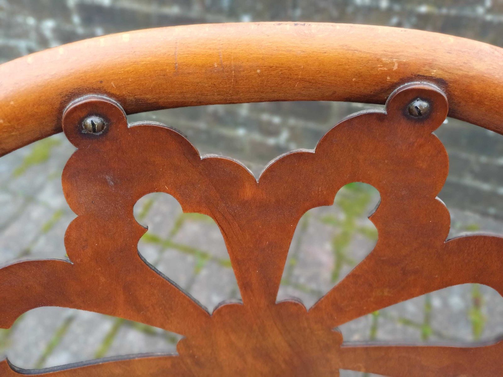 photo vinterior Antique Arts And Crafts Style Beech Occasional Chair Fretwork Back Bentwood Arms Floral Cushion Vintage Armchair Seat.
