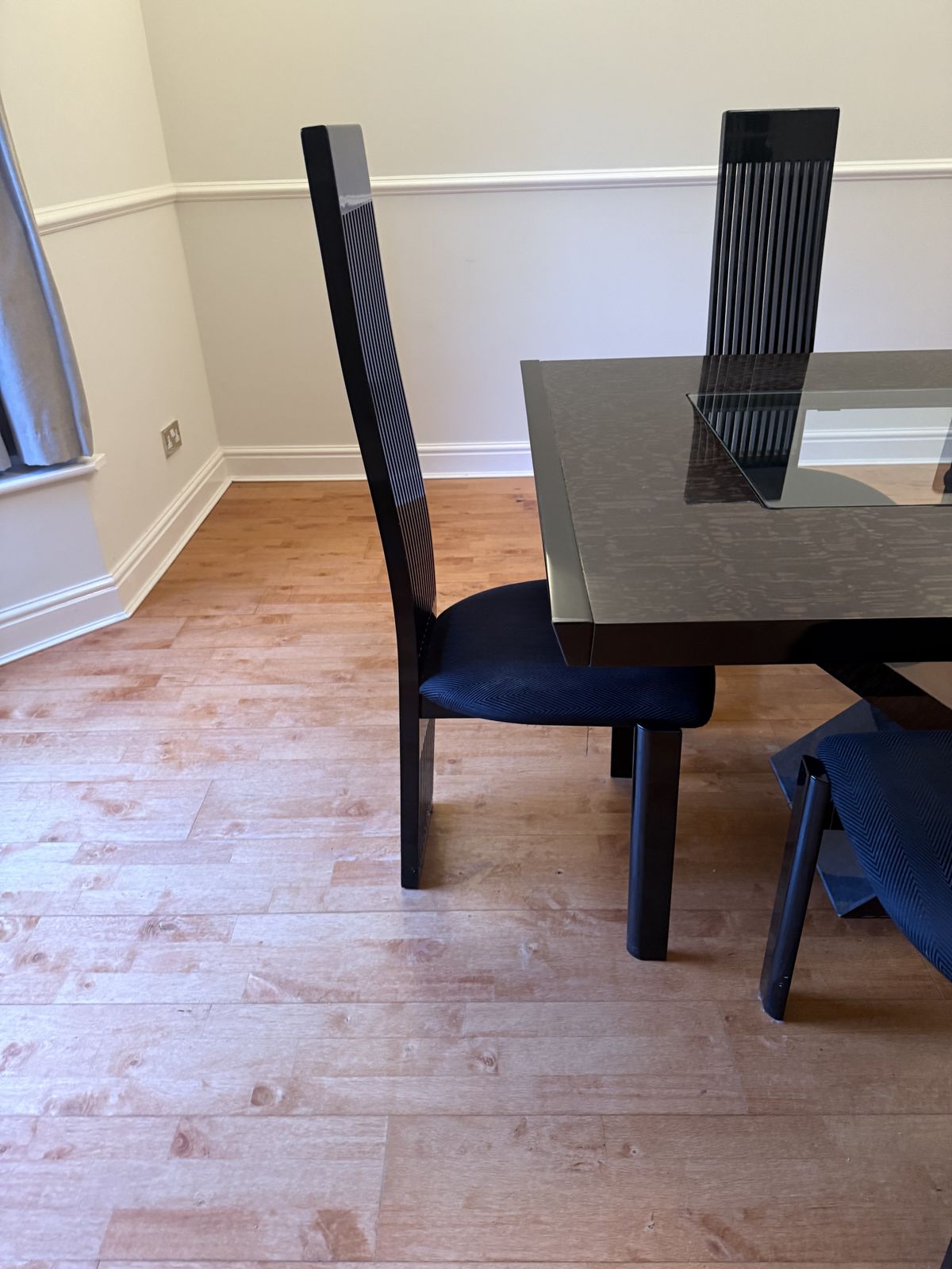 Kesterport Manhattan Dining Table & 6 Chairs Dining Room Suite photo for sale