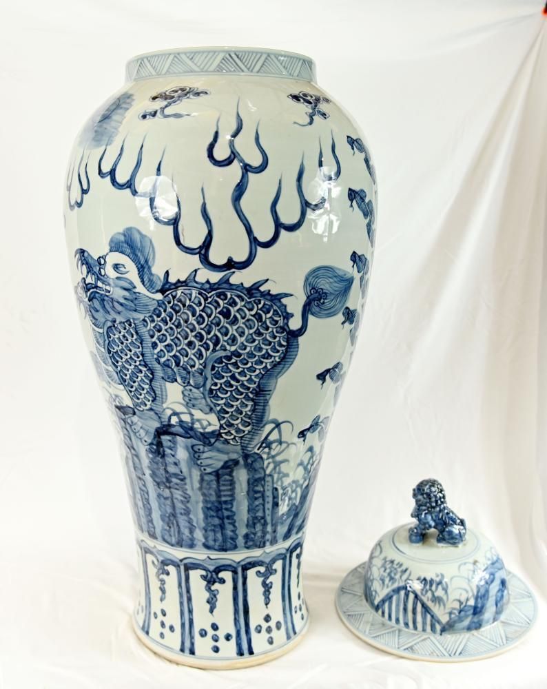 photo furniture Pair Chinese Blue White Porcelain Lidded Vases Mythical Beast Dragon 4ft 109