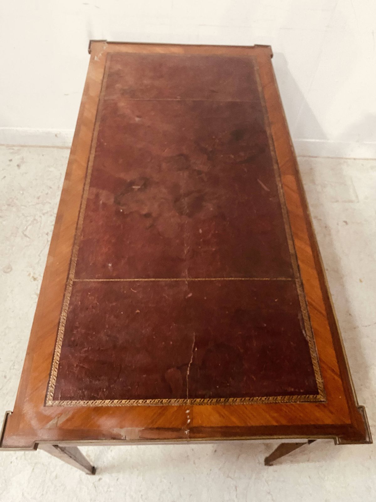 Furniture Louis XVI Flat Desk In Mahogany And Rosewood Veneer, 18th Century. photo