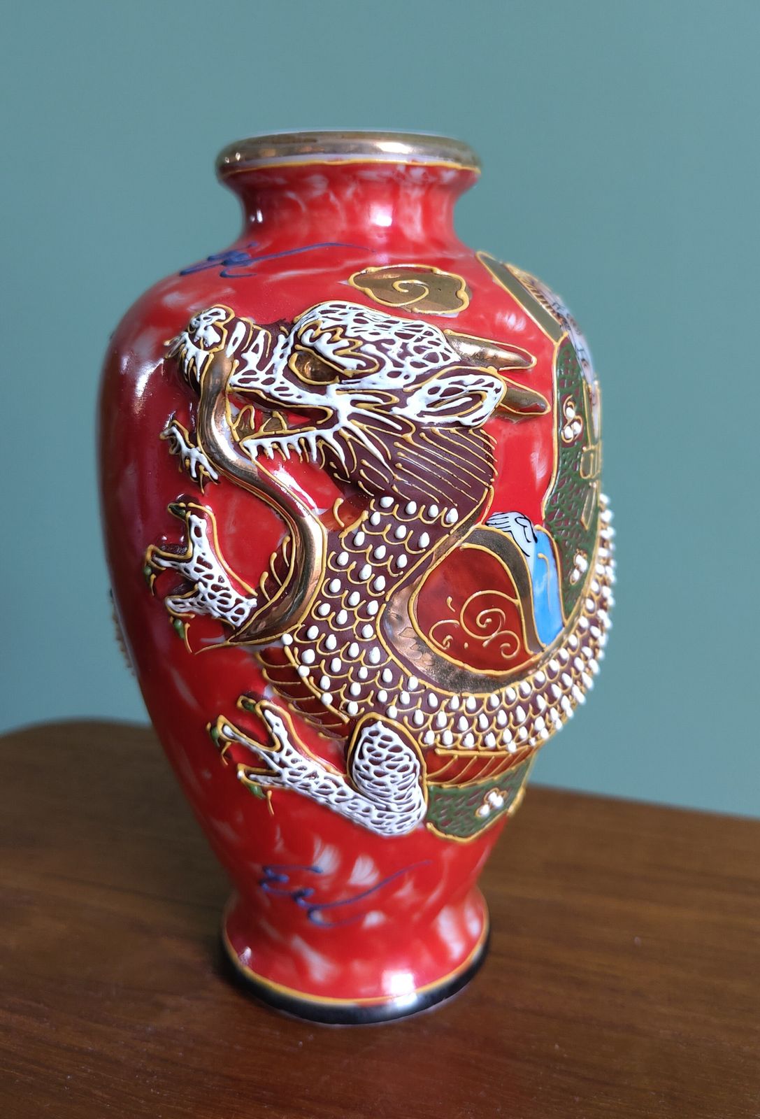 Republic‑Period Chinese Relief Dragon Vase (C. 1920s–1930s) photo 495.0