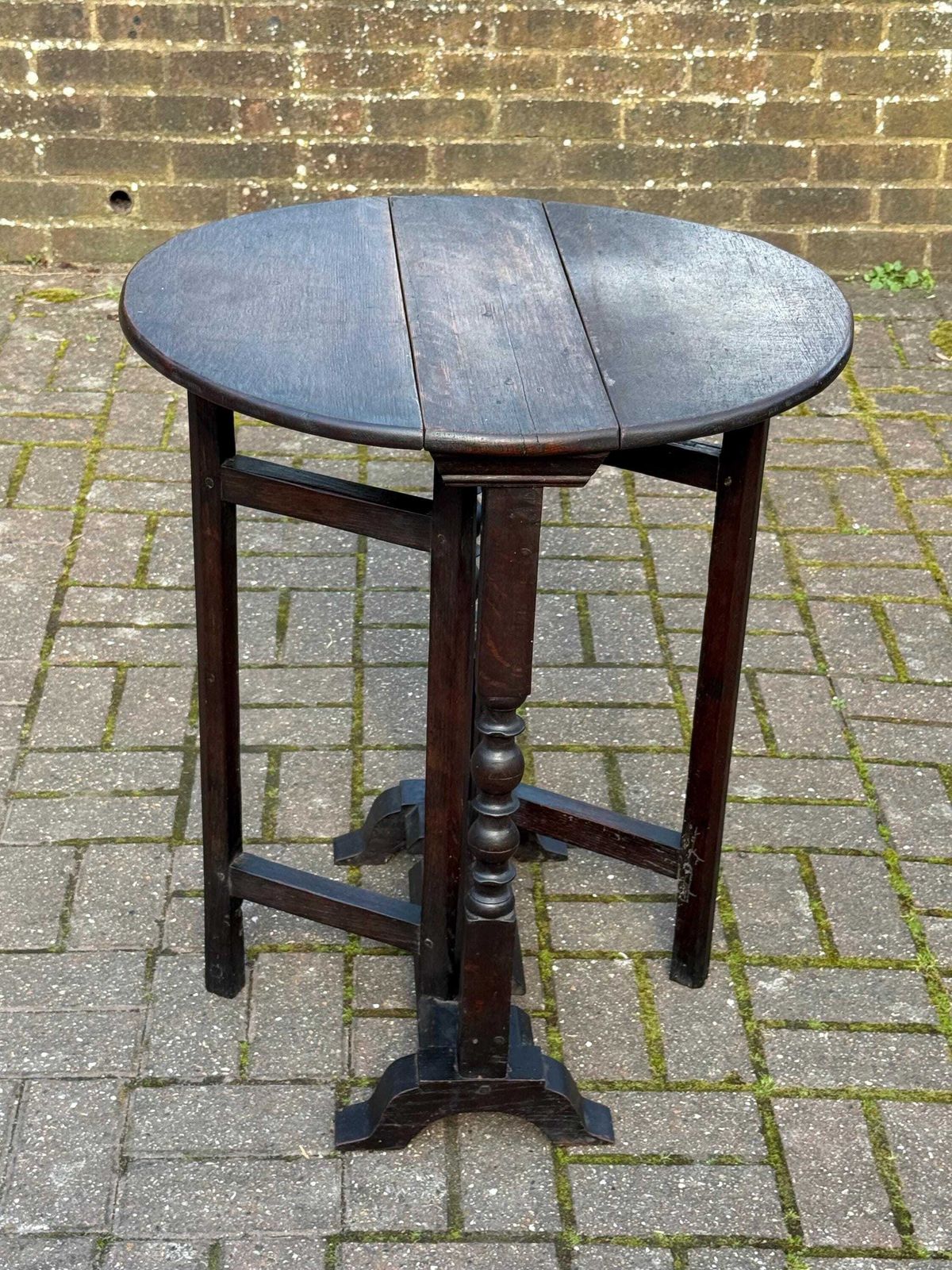 Superb Antique Oak Gateleg Drop Leaf Table – Late Victorian / Edwardian, Circa Early 1900s photo for sale