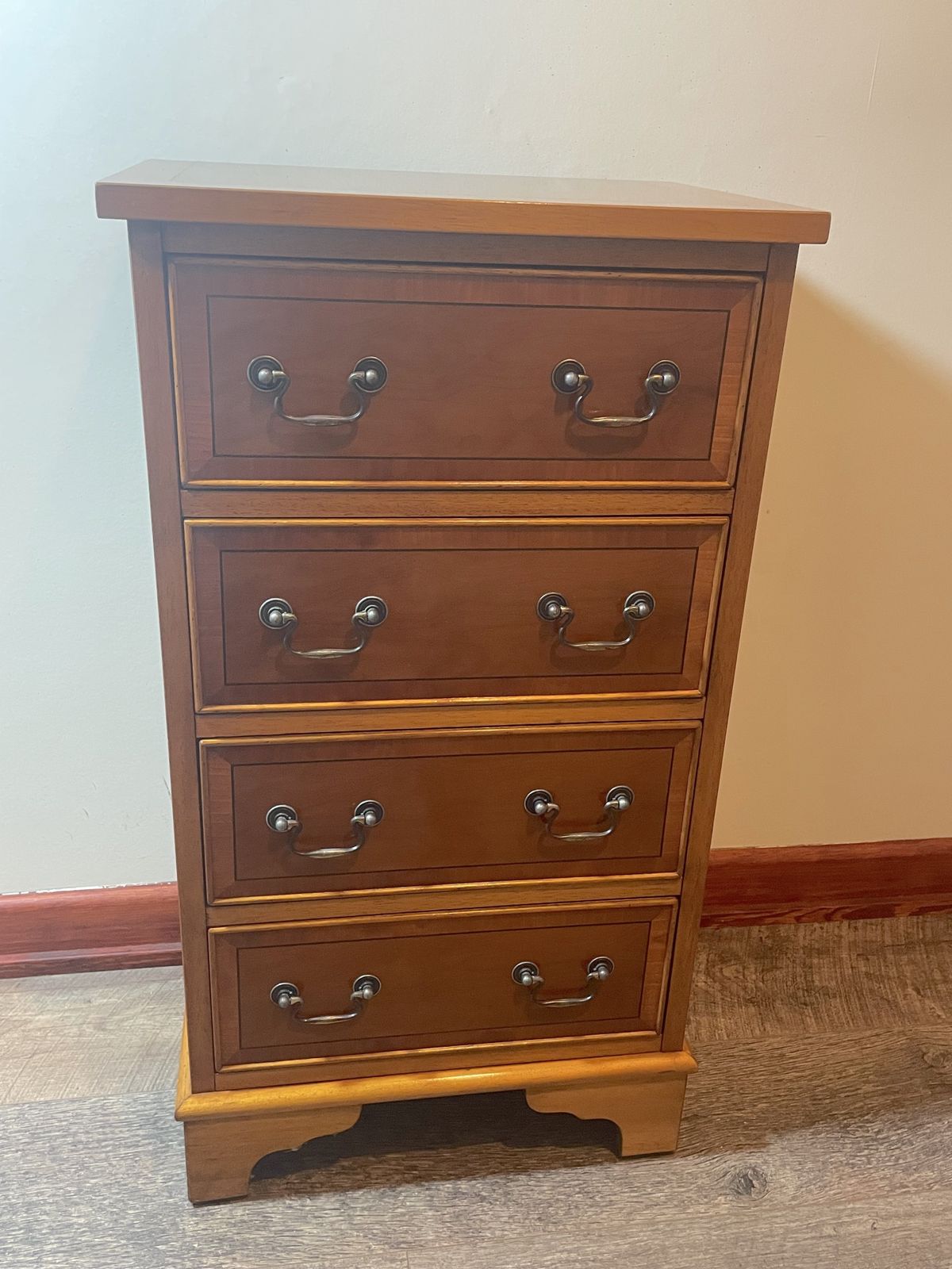 Vintage Solid Wood 4 Drawer Chest Of Drawers / Bedside Table – Timeless Mid Century Warm Oak Finish photo 180.0