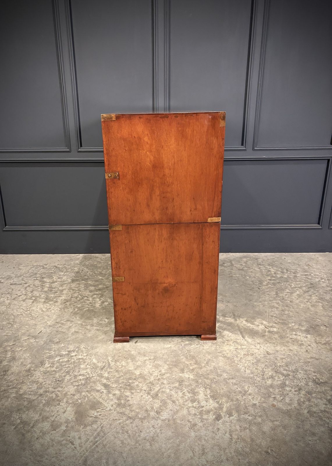 photo vinterior Mahogany Military Campaign Chest By Ross & Co.