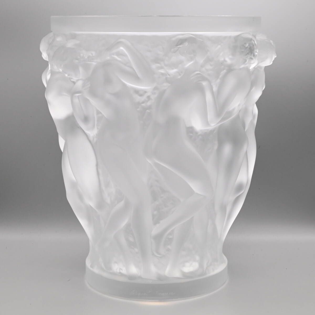 Beautiful Iconic Lalique Vintage Crystal Large Baccantes Vase, 24cm