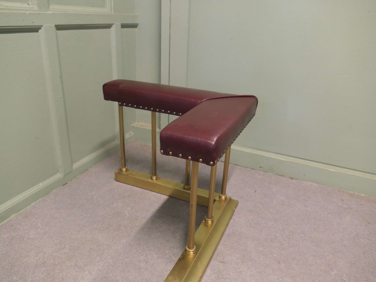 Art Deco Brass Club Fender, Fireside Bench This Is A Lovely Old Country House Piece photo vinterior