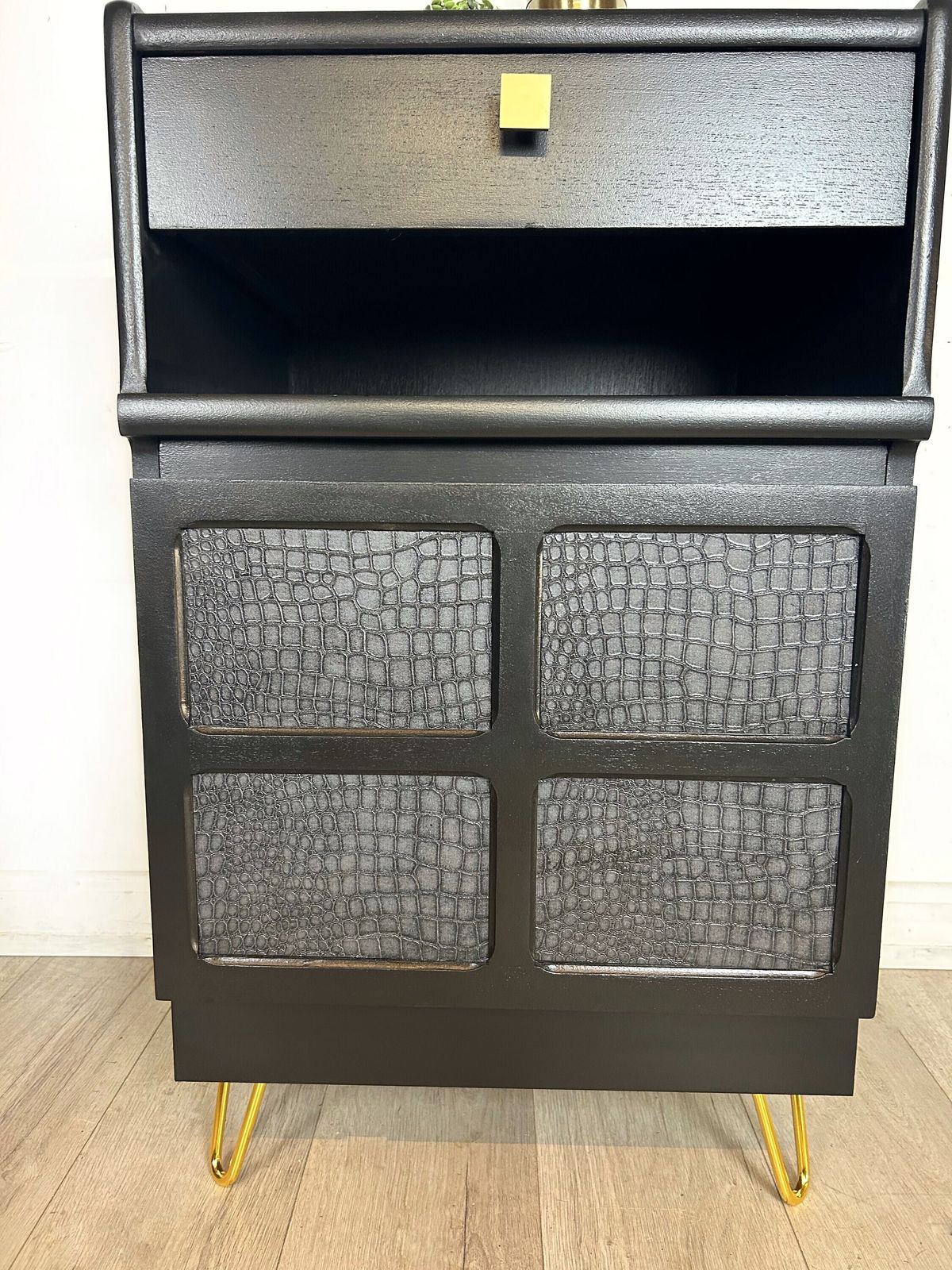 Nathan Small Drinks Cabinet, Cocktail Cabinet In Black And Gold photo furniture