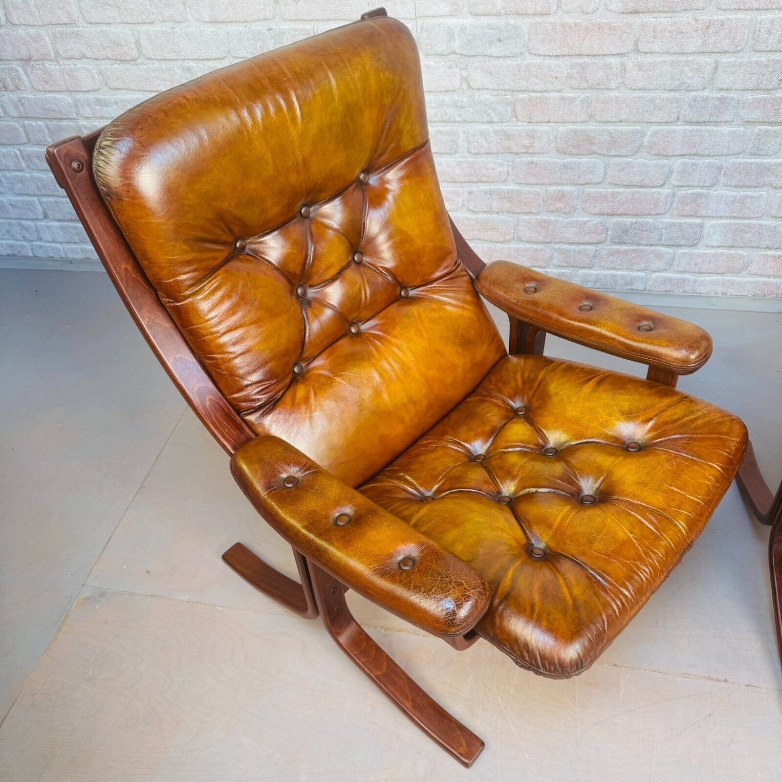 photo vintage Pair Of Vintage Danish Tan Leather Armchairs High Back Mid Century Chairs
