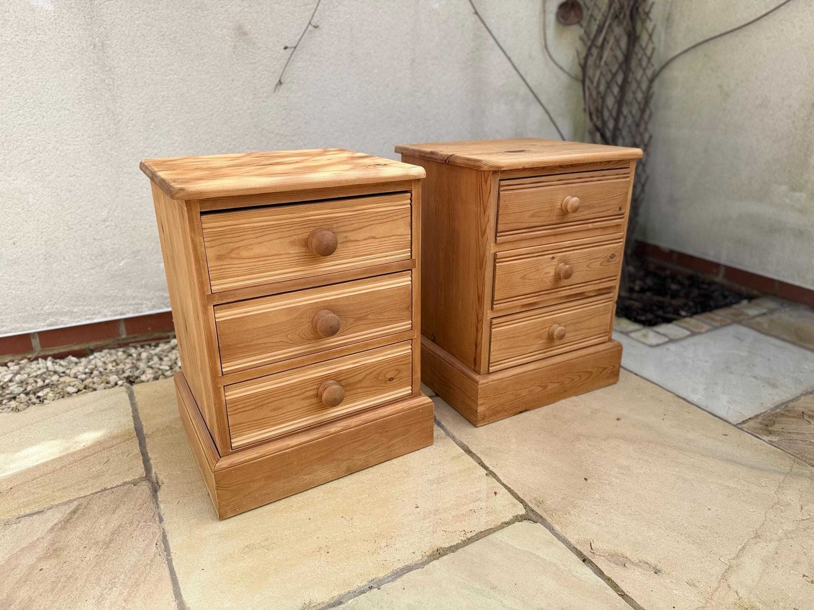 Pair Of Vintage Pine Pot Bedside Tables Drawers Lamp Stands