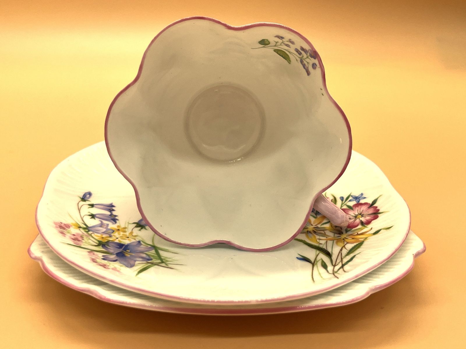 Home Decor Vintage Shelley China Wild Flowers Dainty Pink Trim Design Tea Cup, Saucer And Side Plate Trio. 13668. photo
