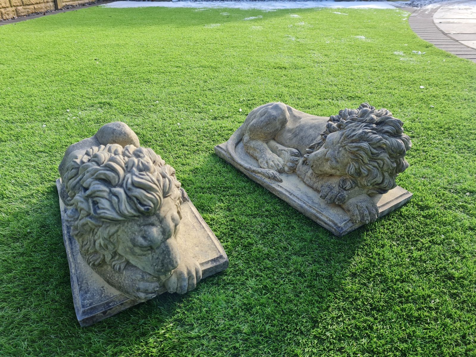 English Stone Trafalgar Lions 0002.