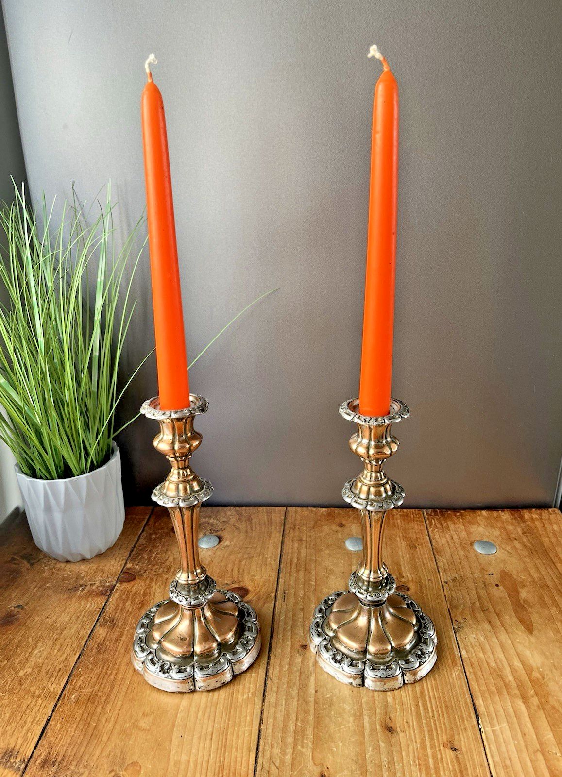photo vinterior Pair Of Antique French Louis XV Style Rococo Copper & Silver Plated Candlesticks