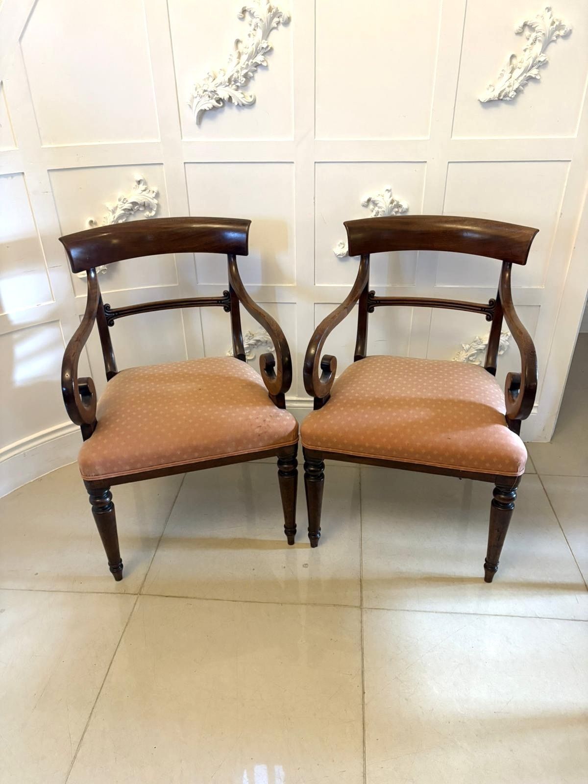 photo vinterior Antique 19th Century Mahogany Set Of 6 Dining Chairs Including 2 Carvers