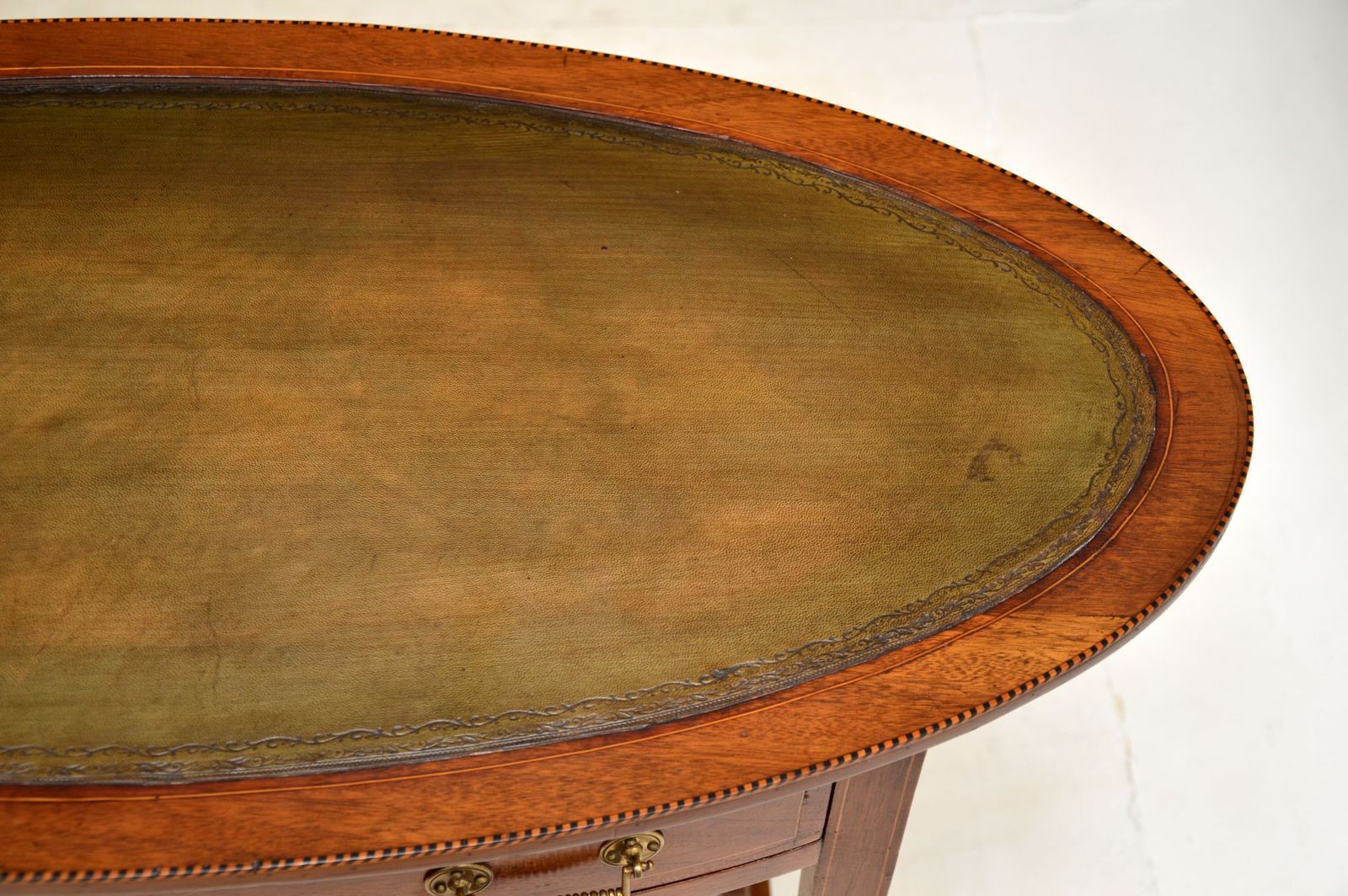 683.0 Antique Edwardian Inlaid Mahogany Writing Table photo