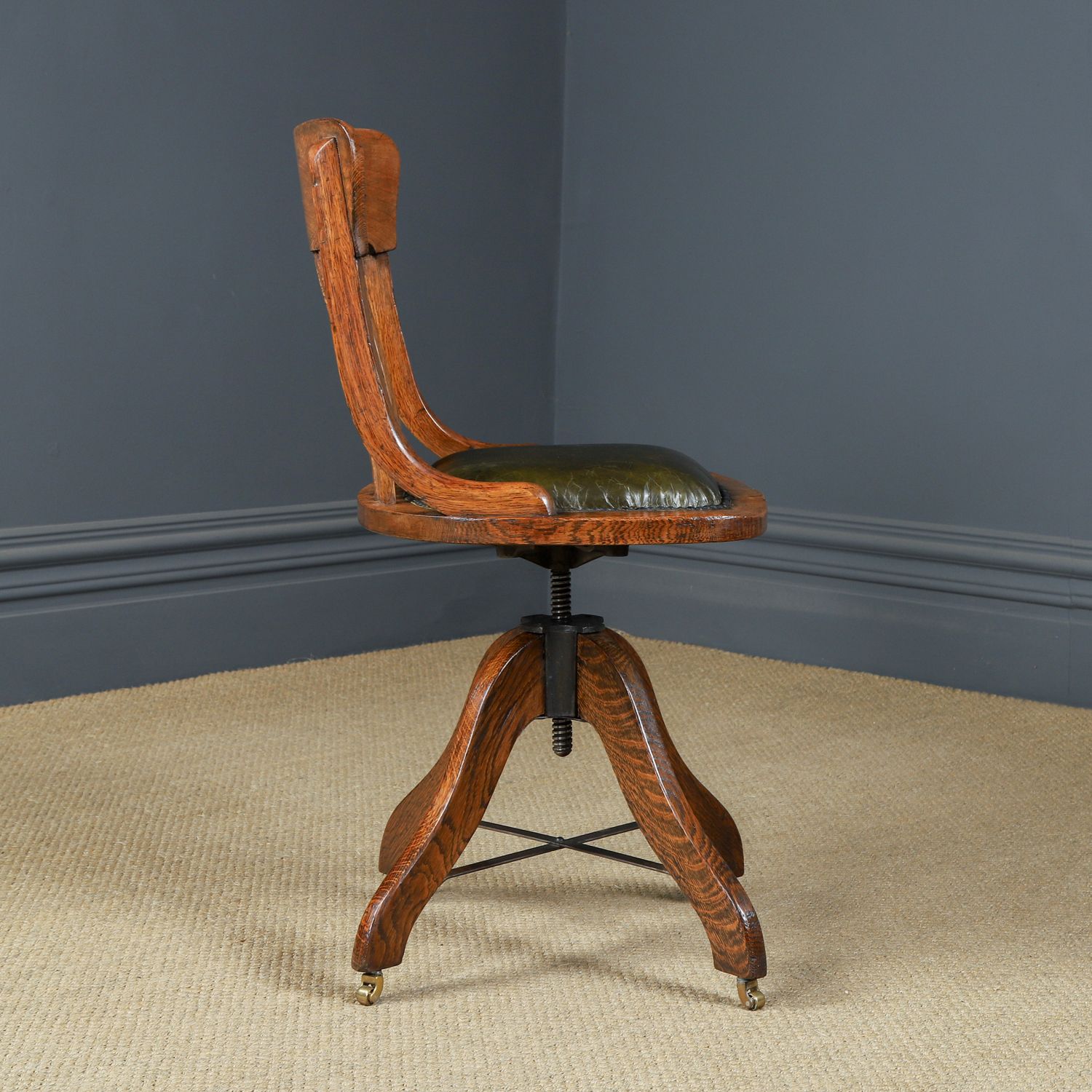 photo vinterior Antique English George V Oak & Green Leather Revolving Office Chair (Circa 1920)