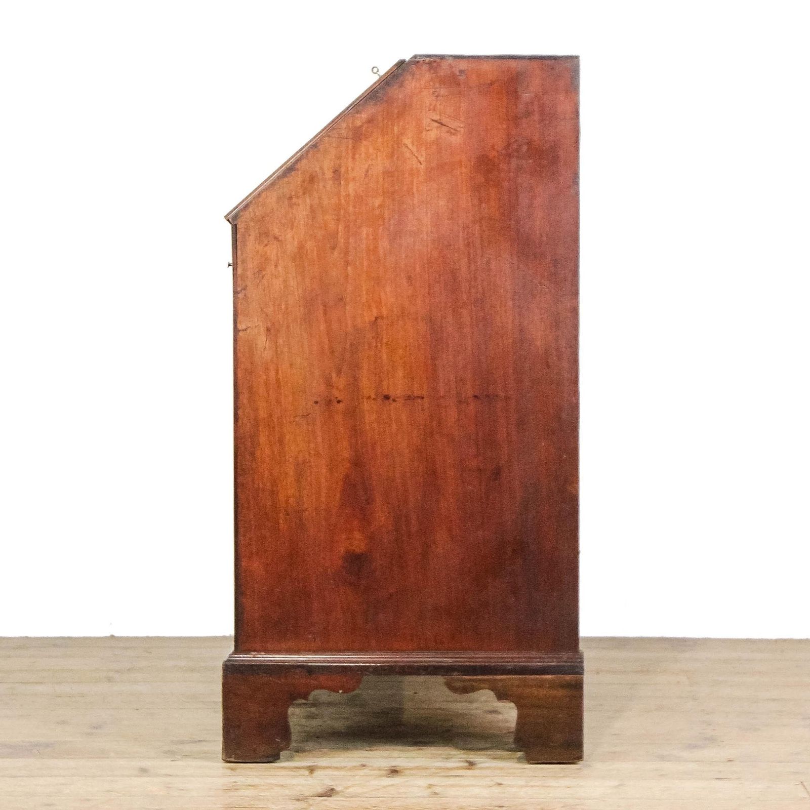Antique Mahogany Bureau | Antique Bureaux | Antique Furniture | Mahogany Furniture | Antique Desks photo vinterior