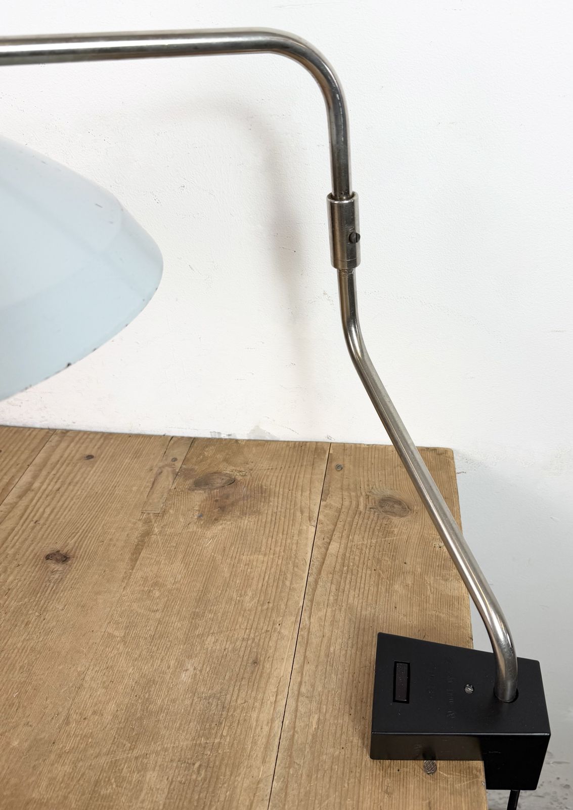 photo furniture Grey Industrial Factory Office Desk Lamp From Elektrosvit, 1970s
