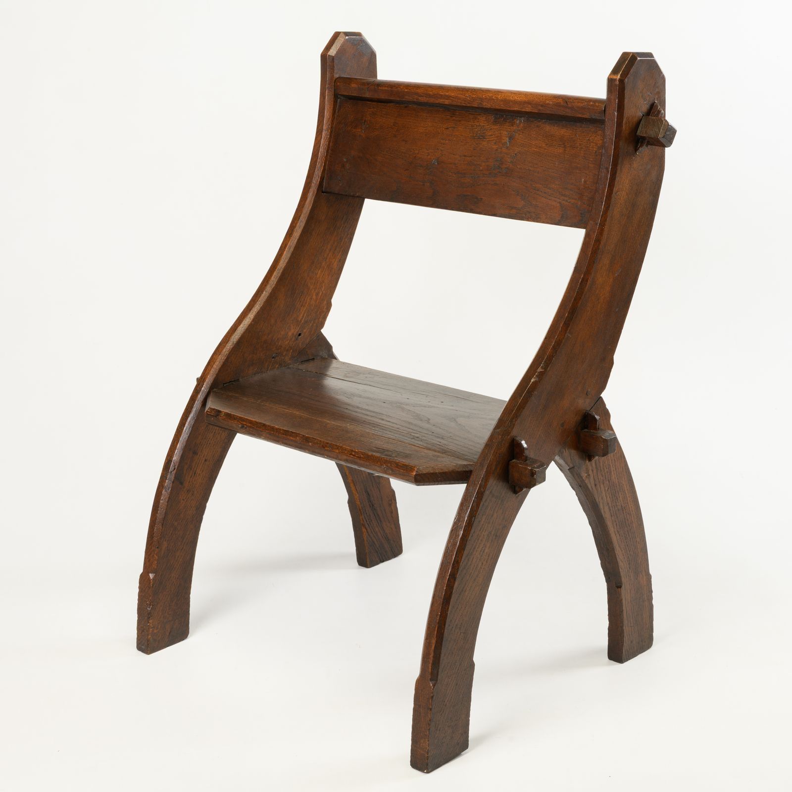 English Arts And Crafts Oak Ecclesiastical Prayer Chair, Late 19th / Early 20th Century