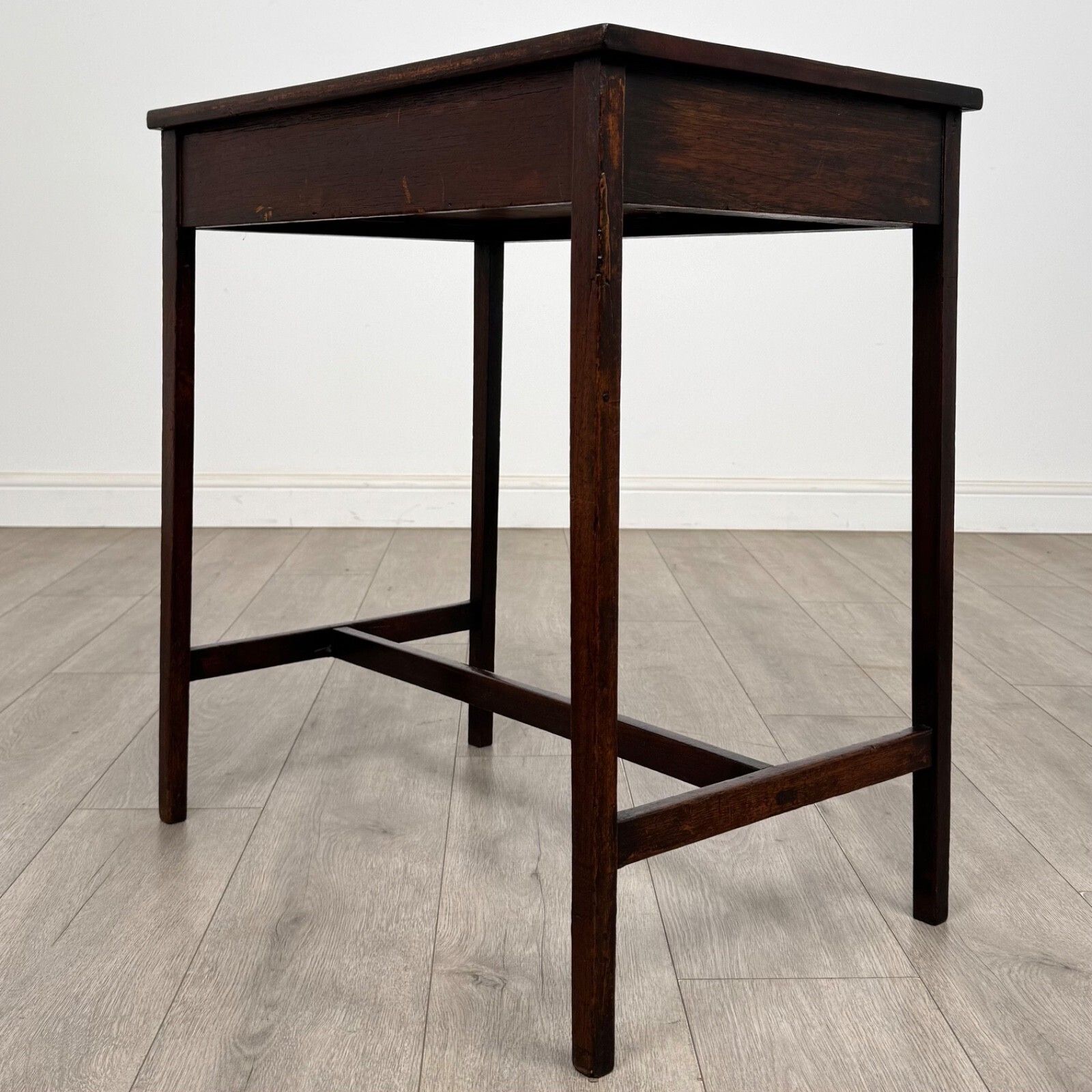 Antique 18th Century Small Georgian Side Table In Mahogany photo vinterior
