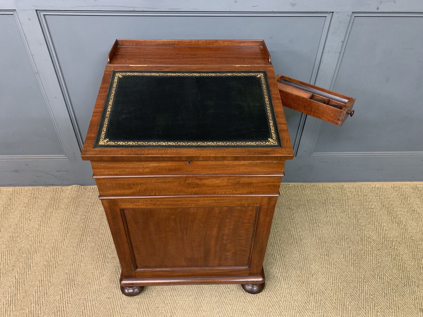 photo buy Gillows Early Victorian Mahogany Davenport