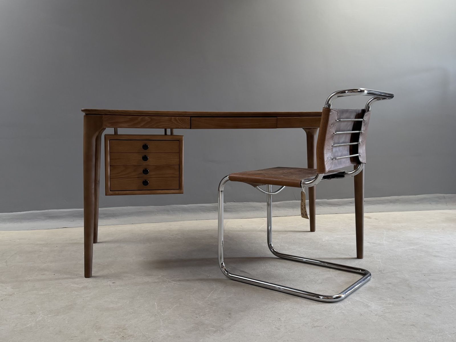 Mart Stam Marcel Breuer S33 1 One Chair  Chrome Tan Brown Cognac Leather Cantilever Bauhaus Mid Century Dining Chairs Desk Side Bedroom photo buy