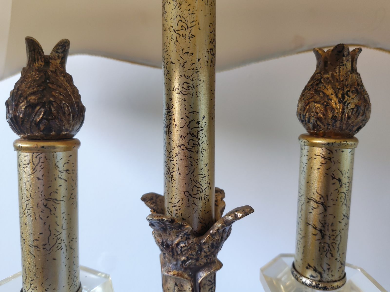 photo furniture Pair Of Large 1990s Hollywood Regency Gilt Metal Table Lamps With Floral Silk Shades