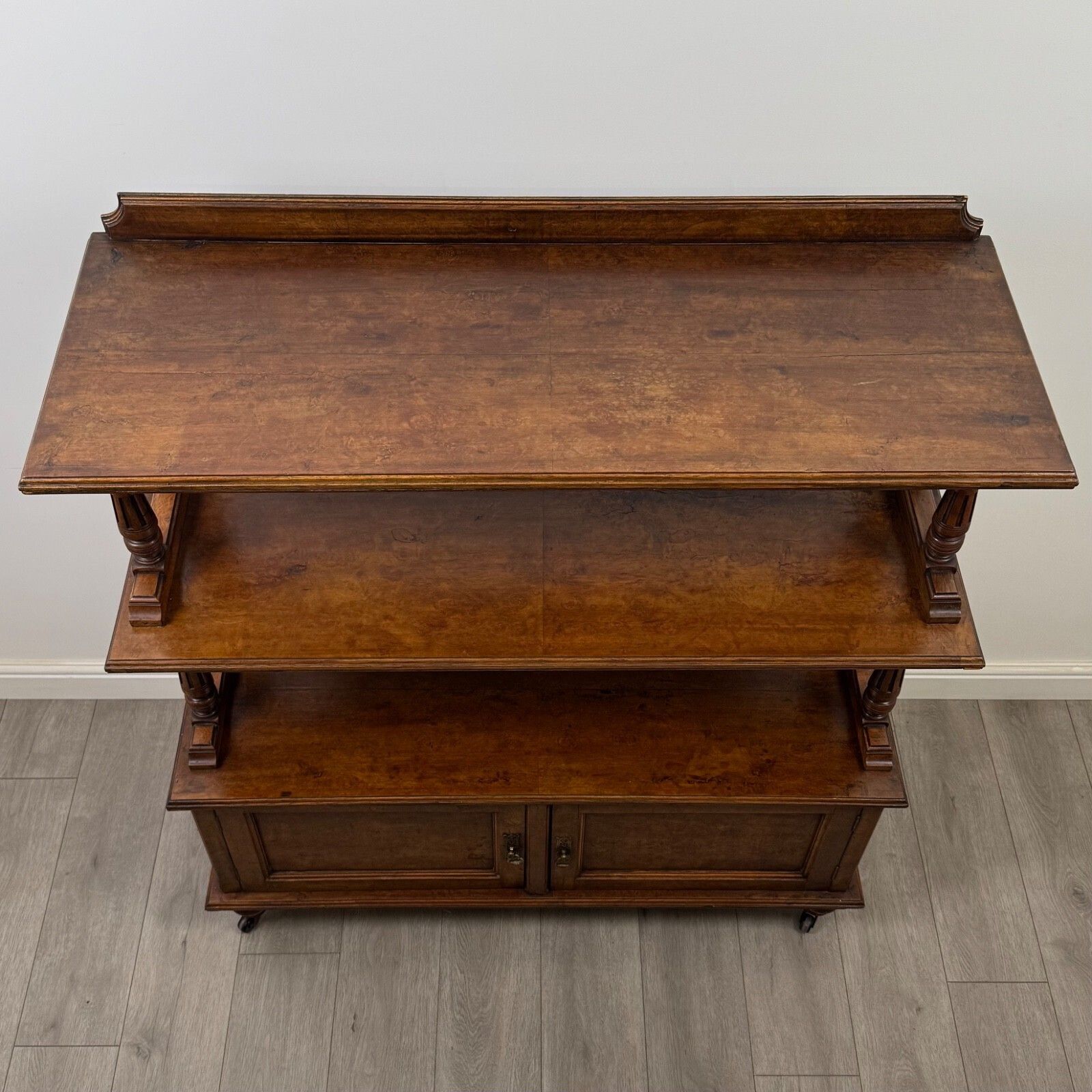 photo for sale Antique 19th Century Victorian Cupboard In Burr Walnut ( Af 5393 )