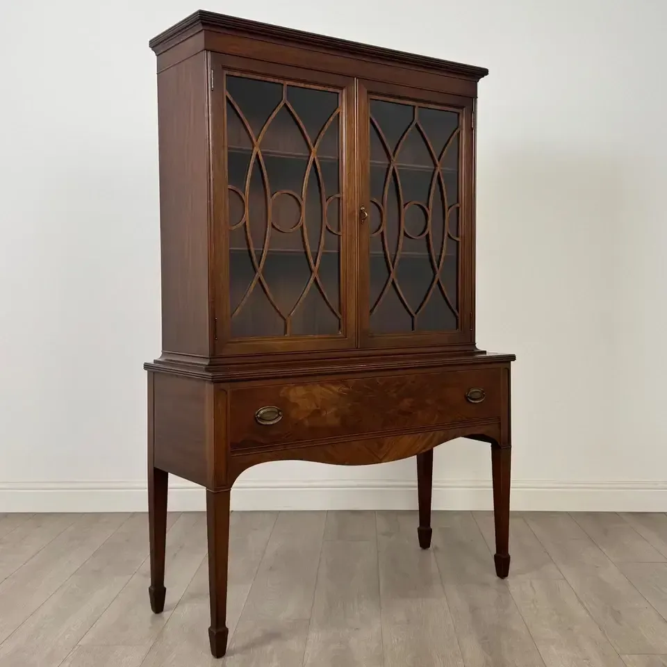 Antique 20th Century American Display Cabinet In Mahogany photo vintage