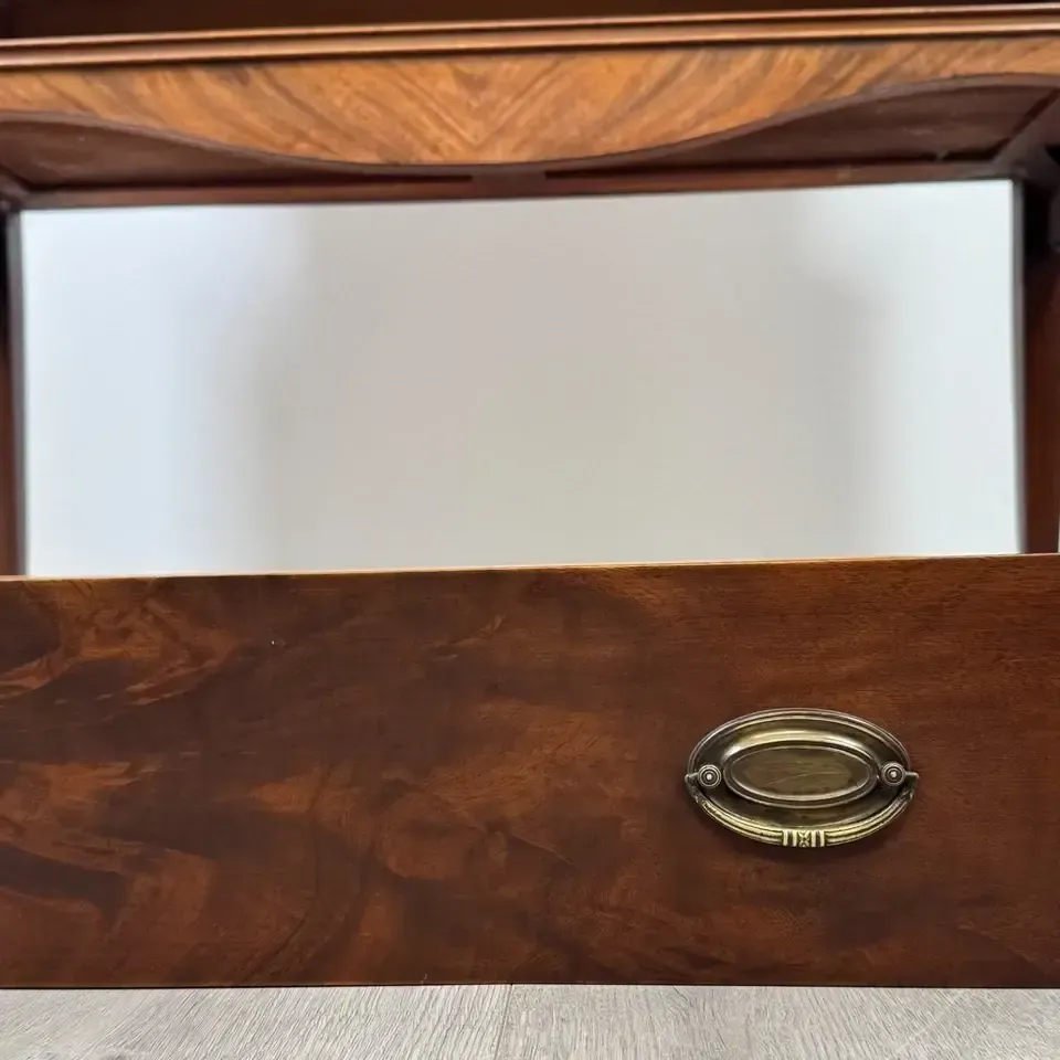 Furniture Antique 20th Century American Display Cabinet In Mahogany photo