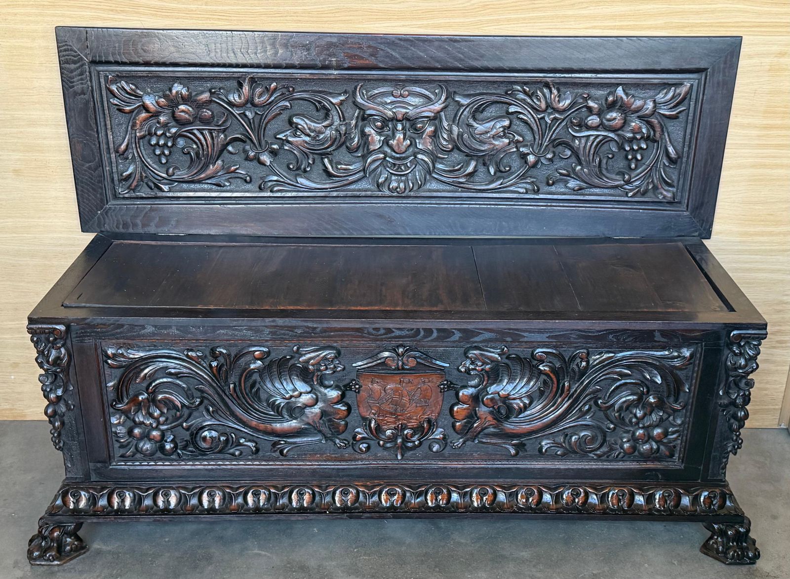 Banc de hall baroque espagnol à coffre, XIXe siècle photo furniture