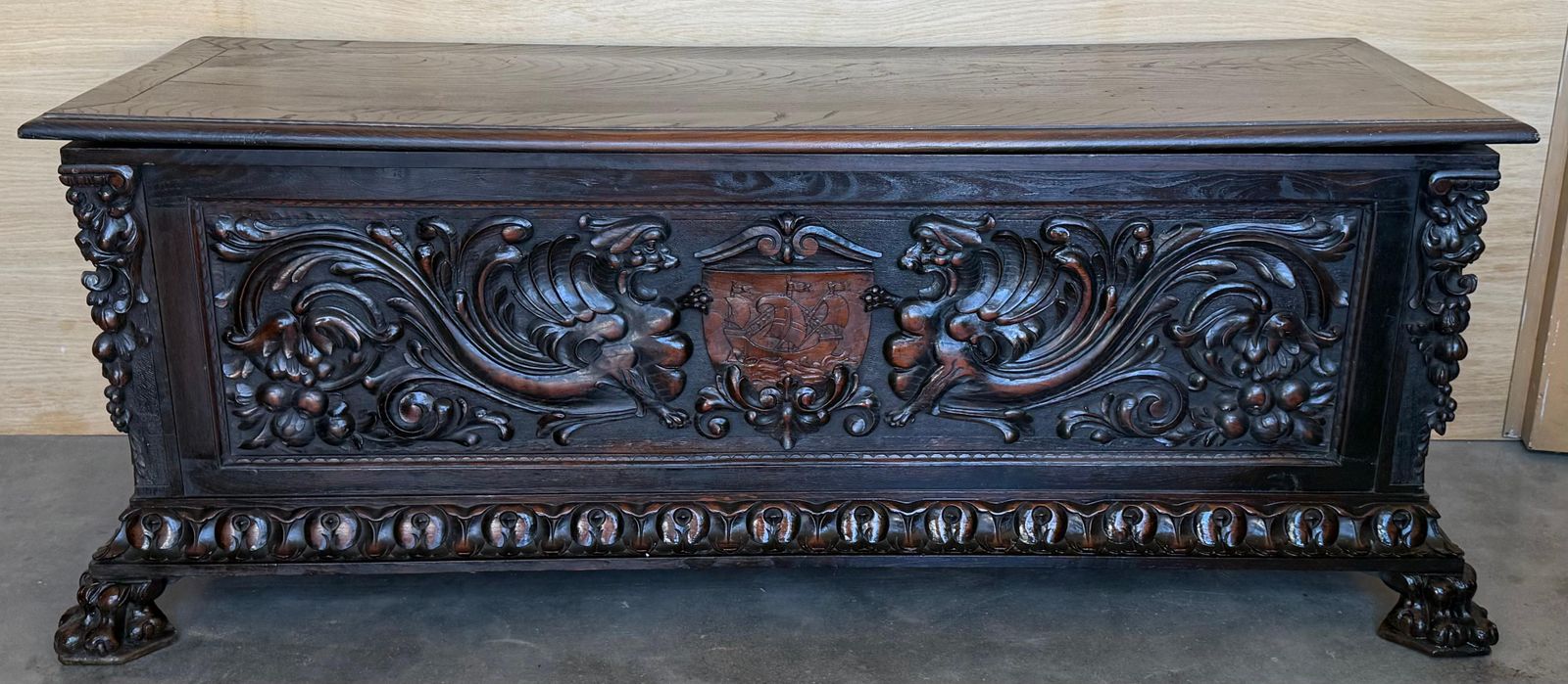 4687.0 Banc de hall baroque espagnol à coffre, XIXe siècle photo