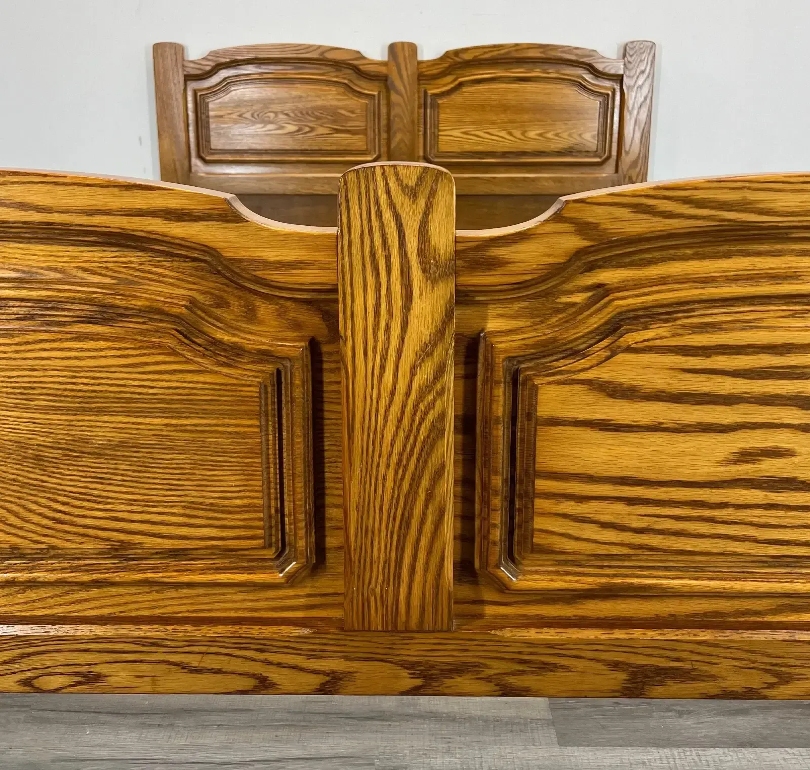 Bed Vintage French Style Oak King Size Carved Frame Carved Headboard Lot 2175 photo 449.0