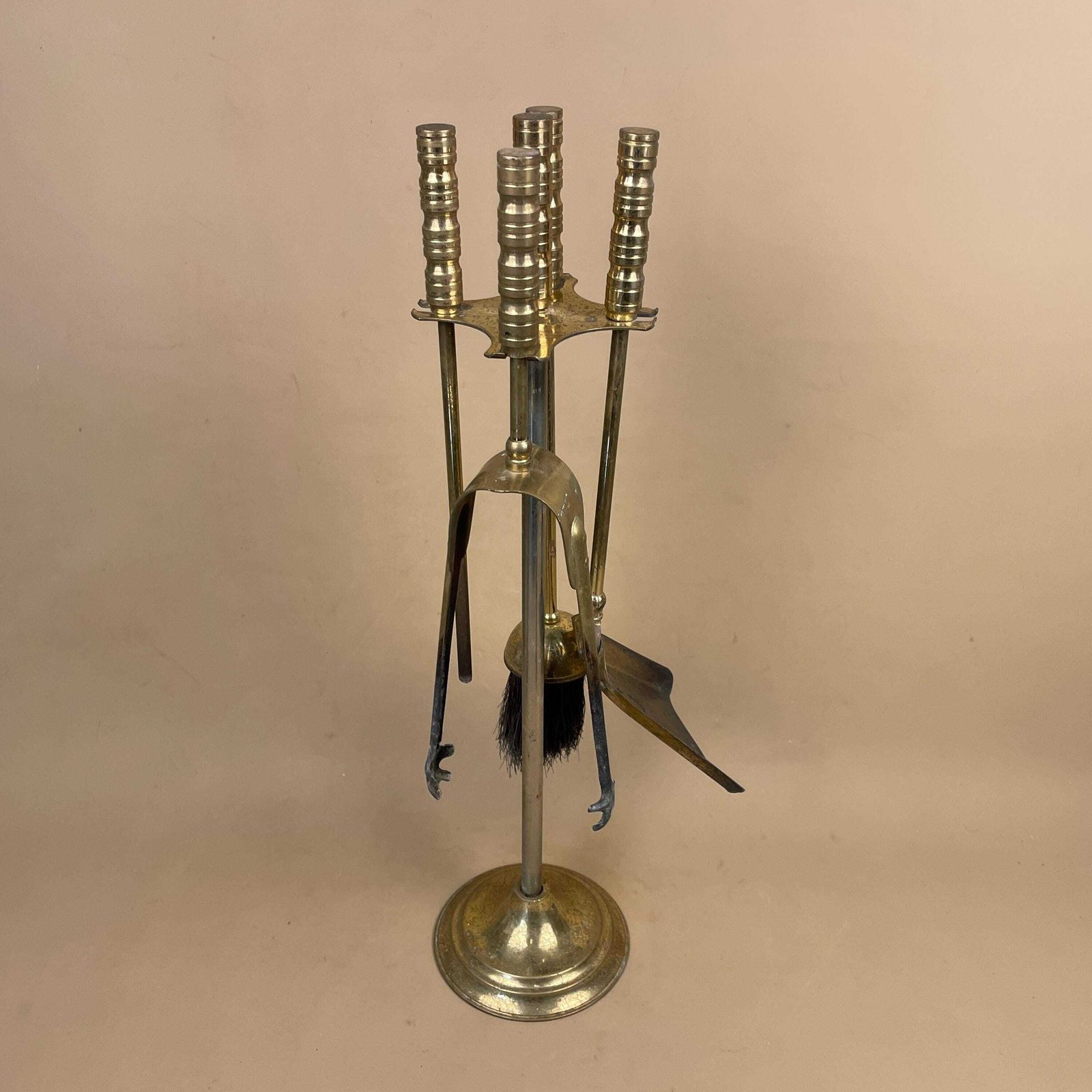Antique Brass Gold Metal Fireside Tools Stand Vintage Companion Set Fireplace Gold Fireside Fire Farmhouse Cottage Four Piece 4 Round photo vinterior