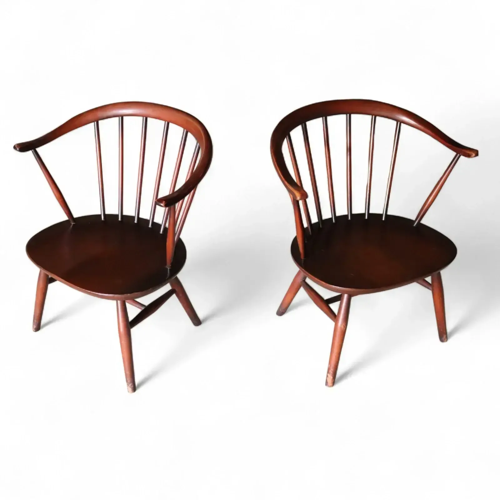 325.0 Vintage Pair Of Ercol 541 Cowhorn Low Fireside Lounge Chairs / Armchairs photo