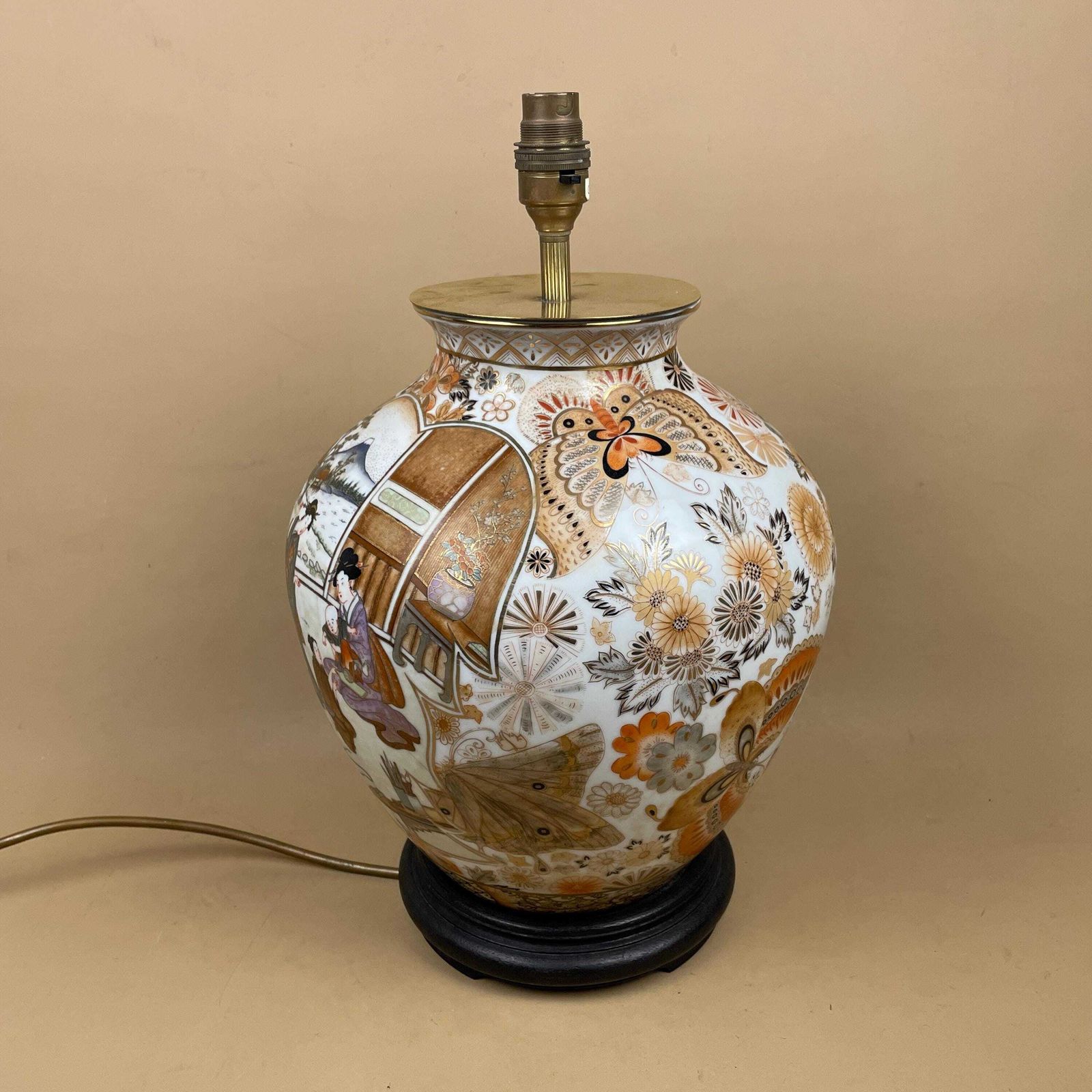Oriental Ceramic Lamp Light Bedside Table Hand Painted Design Pattern Wood Base Japanese Vase Antique Brass Vintage Ginger Jar White Japan photo furniture