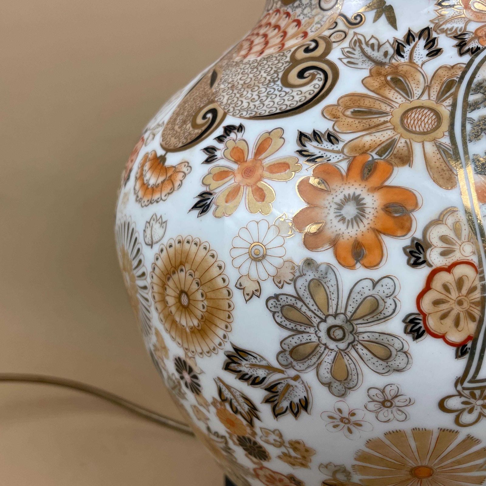 Lighting Oriental Ceramic Lamp Light Bedside Table Hand Painted Design Pattern Wood Base Japanese Vase Antique Brass Vintage Ginger Jar White Japan photo