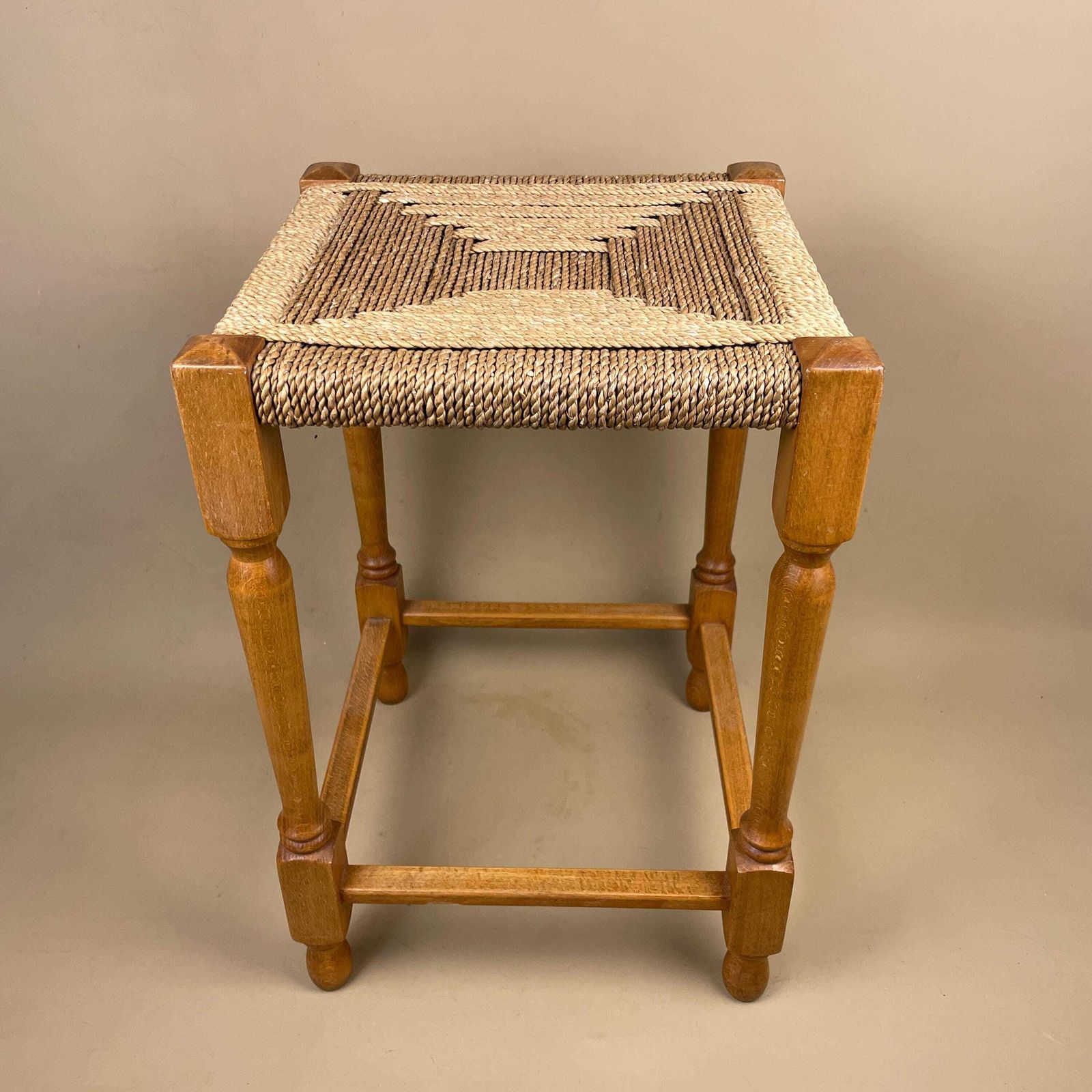 Antique Wooden Foot Stool Woven String Wood Cottage Furniture Square Brown Hallway Seat 45x30x30cm Footstool Bench photo vinterior