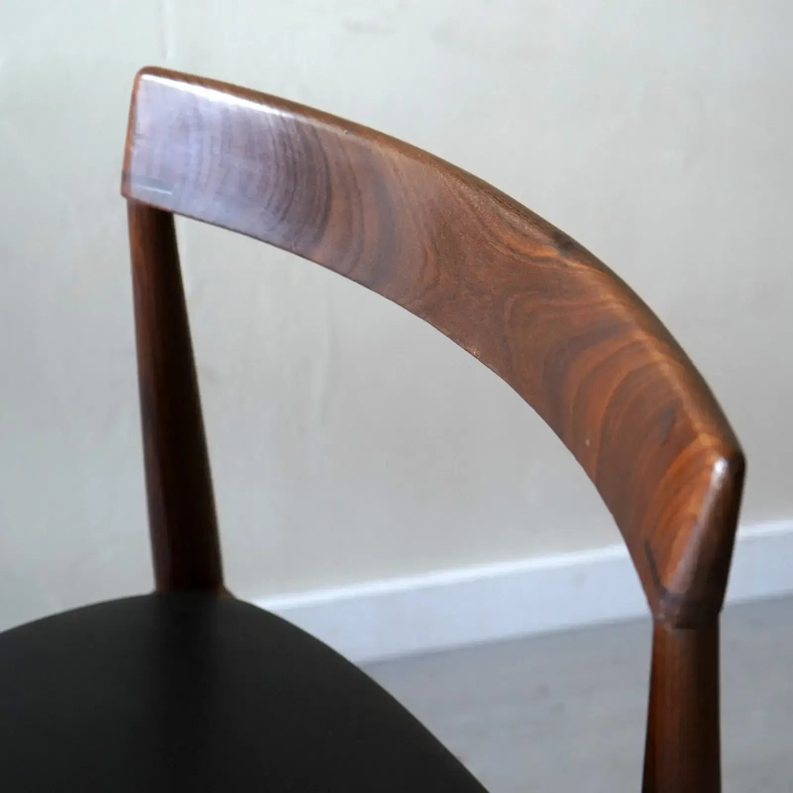 photo furniture Hans Olsen “Roundette” Dining Set For Frem Røjle
