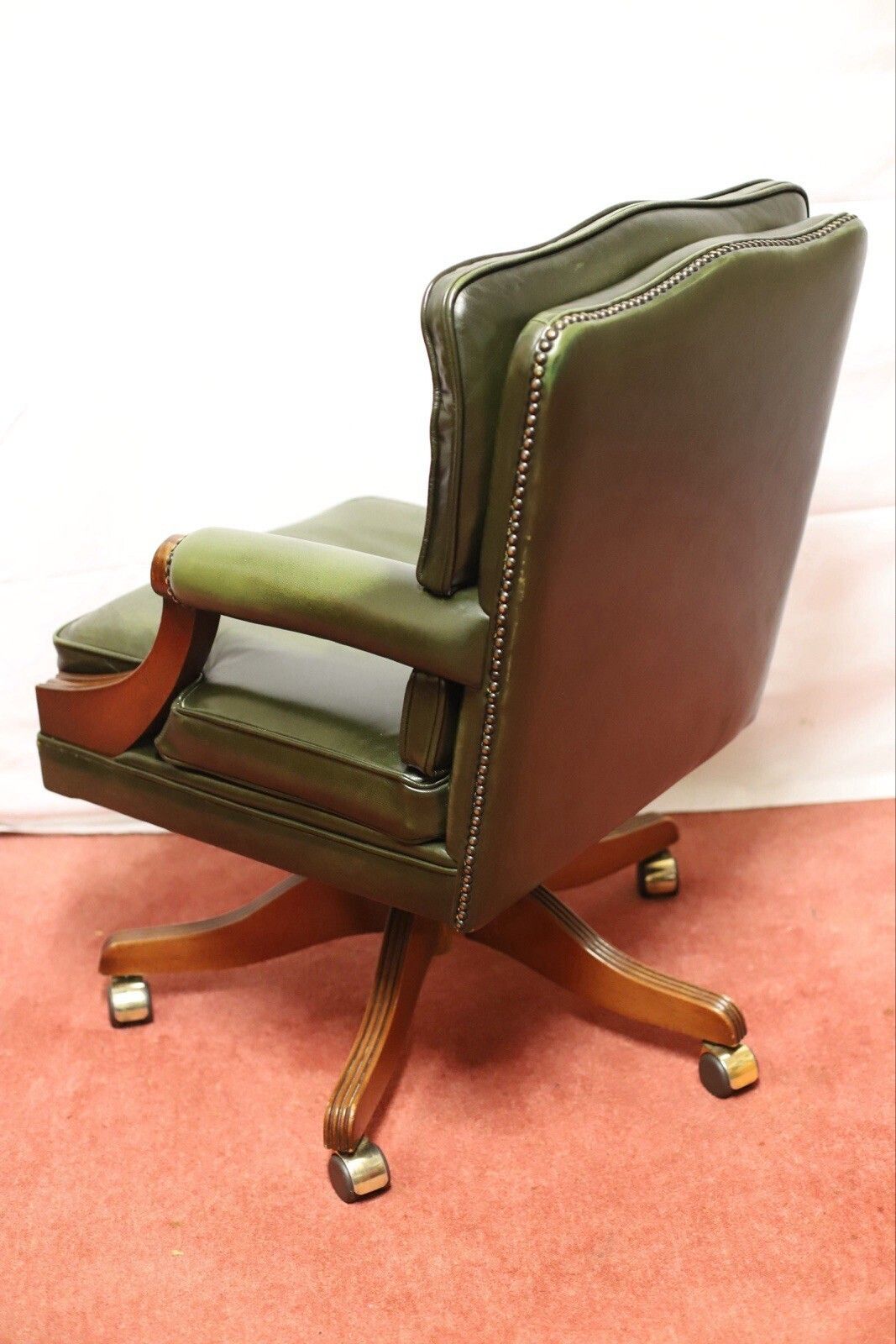 photo furniture Bevan Funnel Reprodux , Stunning Mahogany And Leather Swivel Chair
