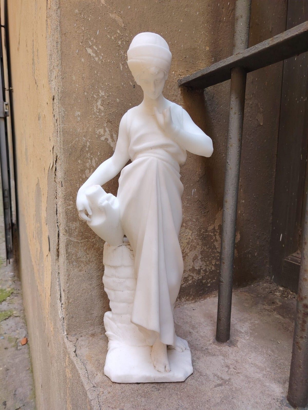 251.0 Sculpture First Half Of The 20th Century Alabaster Young Water Carrier At The Well photo
