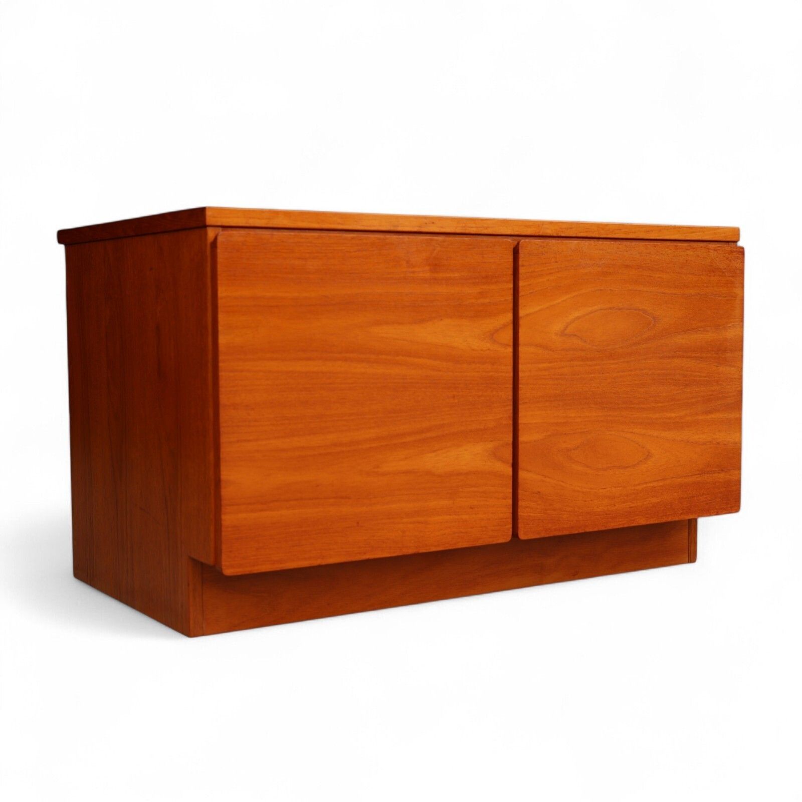photo vintage Mid Century Teak Beaver & Tapley Media Cabinet Tapley 33 Cupboard