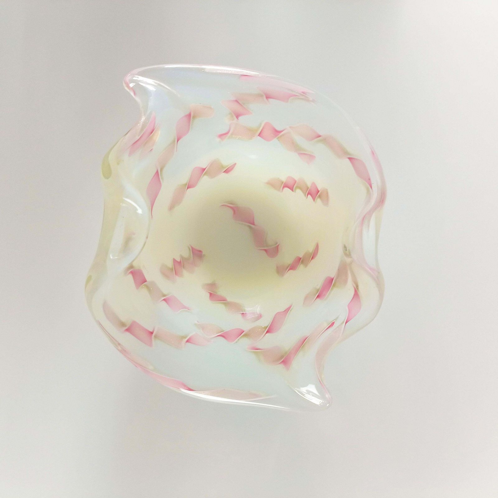 Murano Sommerso Glass Bowl By Fratelli Toso With Zanfirico And Aventurine, 1950s photo vinterior